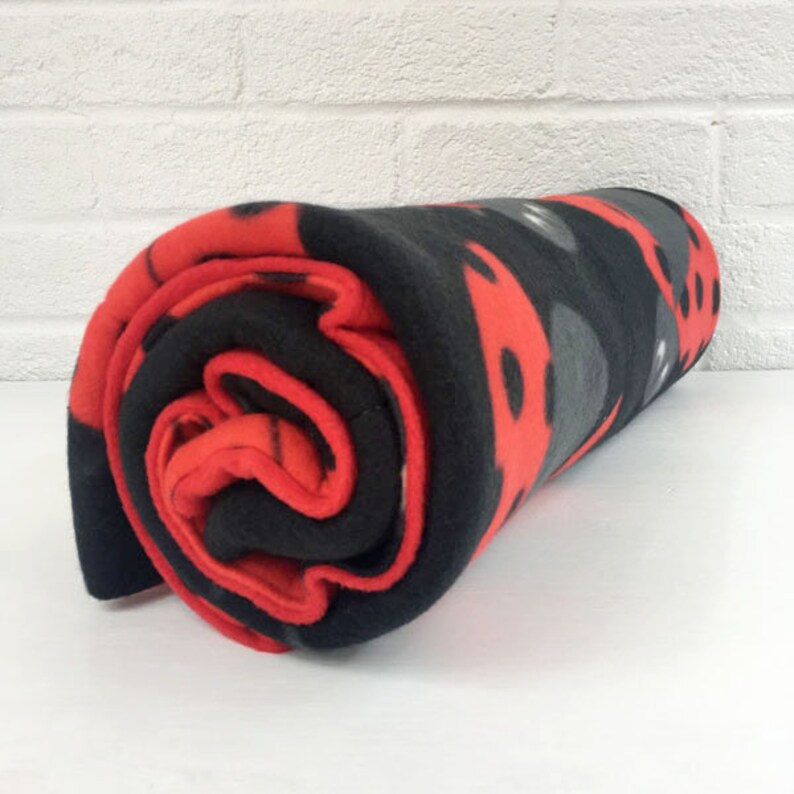 Piggy Blanket Cozy and Clean Rabbit Hedgehog Ladybugs on Black| Guinea Pig Absorbent Layer C/&C 2x5 Fleece Cage Liner