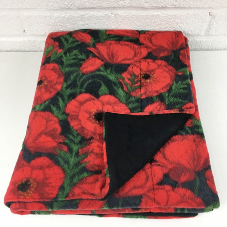 Cozy and Clean C/&C 2x5 Absorbent Fleece Cage Liner Rabbit Piggy Blanket Hedgehog Red Poppies on Black Guinea Pig Absorbent Layer