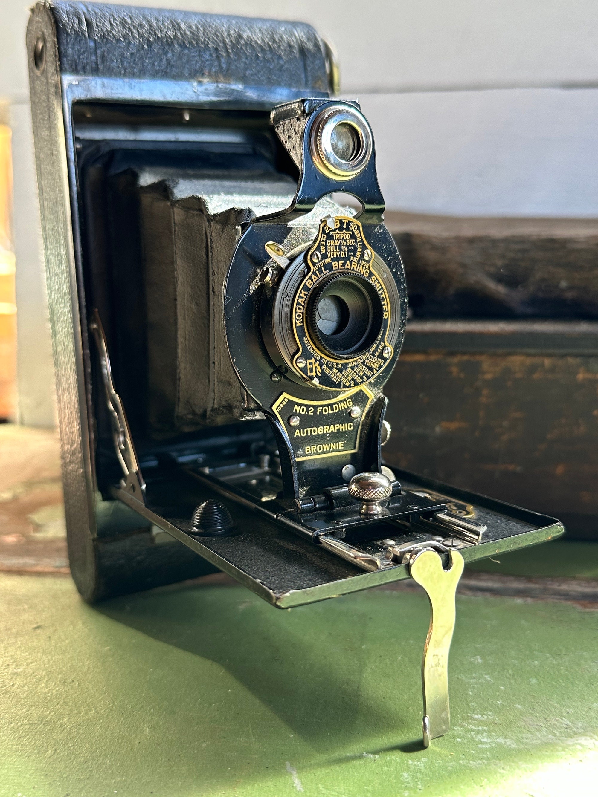 Antique 1915 Eastman Kodak Brownie No 2 Folding Autographic Camera With