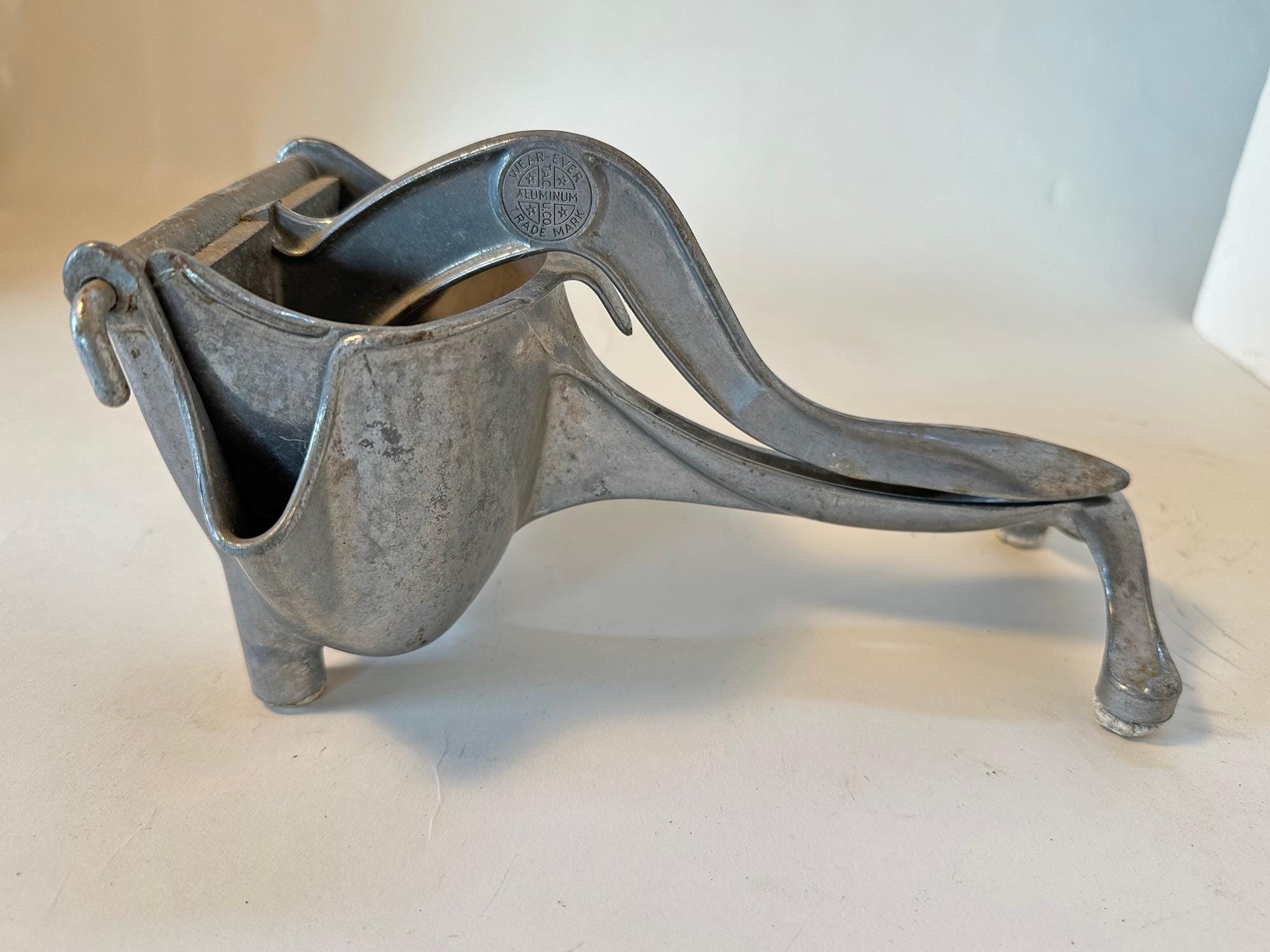 Vintage WEAR-EVER Aluminum Citrus Juicer: 1950s Farmhouse Kitchen Decor