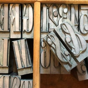 Vintage Metall LETTERPRESS Typ 72 PT Serif Font Blocks sind 1 Zoll groß WÄHLEN Großbuchstaben Druck Typografie Original Blei Block Bild 7