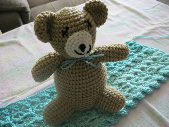 light brown teddy bear