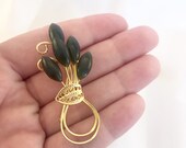 vintage brooch, floral vintage brooch, brooch lovers gifts, rockabilly jewelry, collectable jewelry, vintage christmas gifts, vintage pin