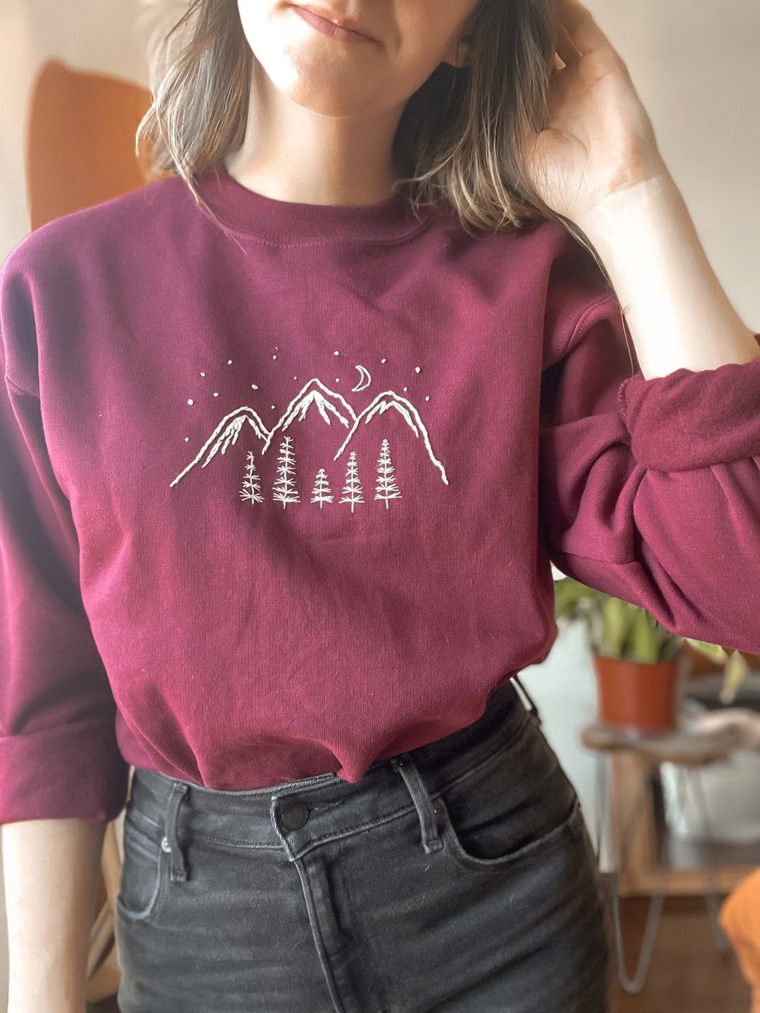 Mountains & Trees Embroidered Sweatshirt | Burgundy | Unisex