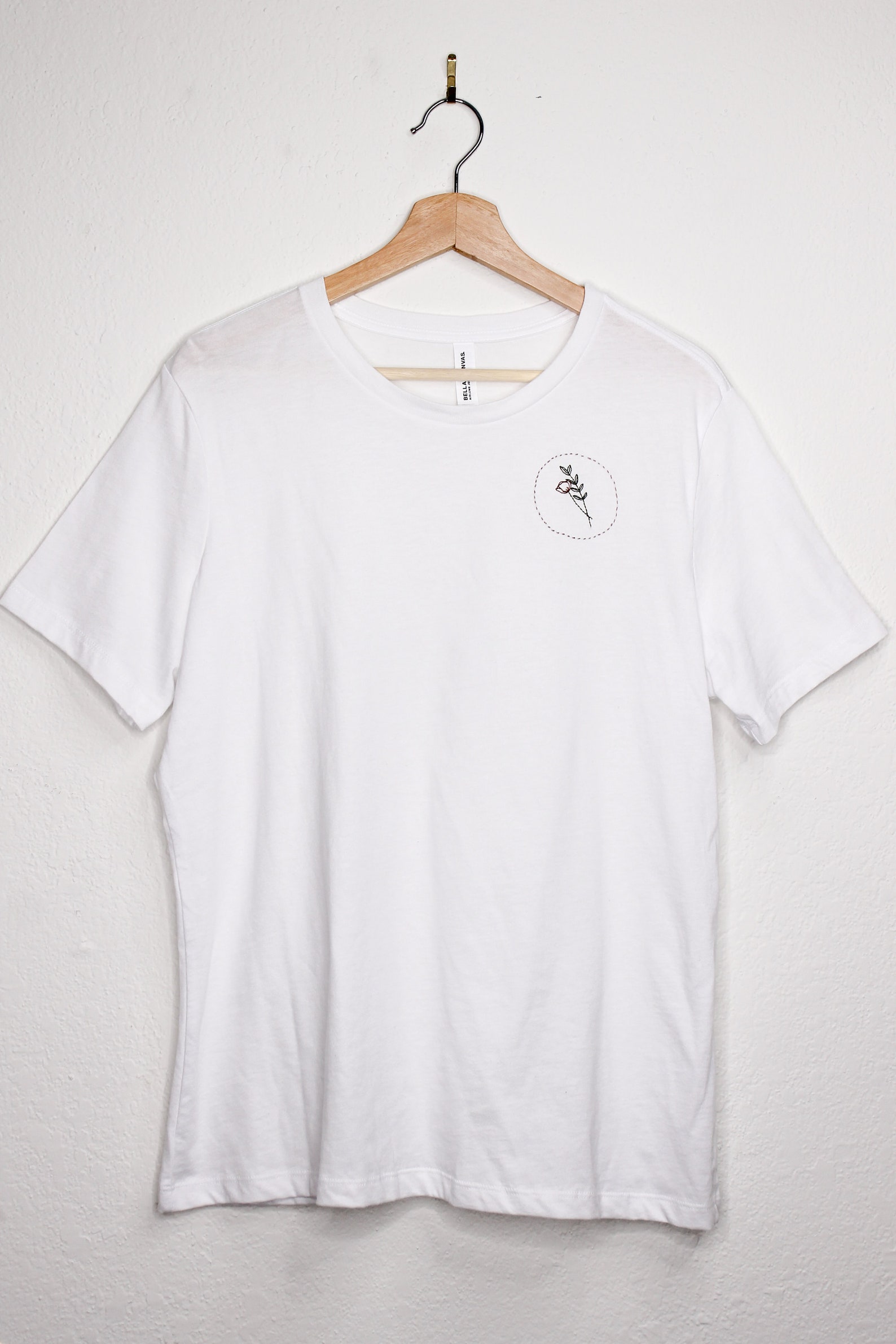 Poppy & Leaves Embroidered TShirt Hand Embroidery Flower Etsy France