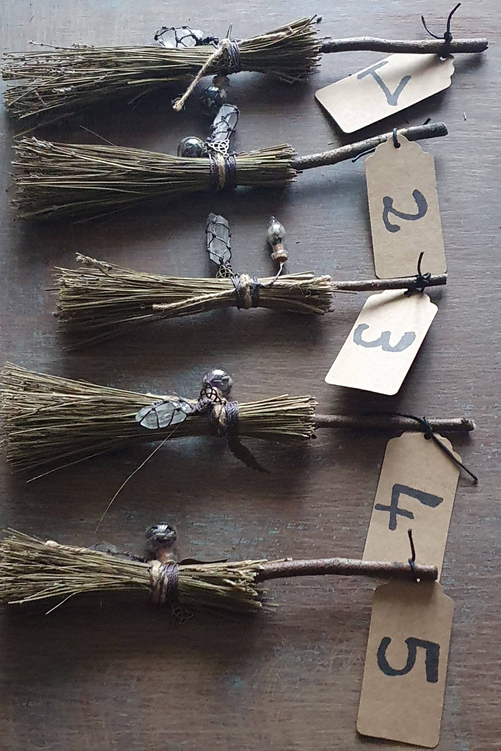 Petit Balai Magique de Sorcière