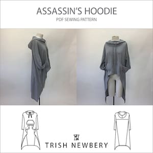 Puede incluir: Un patrón de costura para una sudadera con capucha asimétrica con cuello alto y espalda larga. El patrón se llama "Assassin's Hoodie" y es de Trish Newberry.