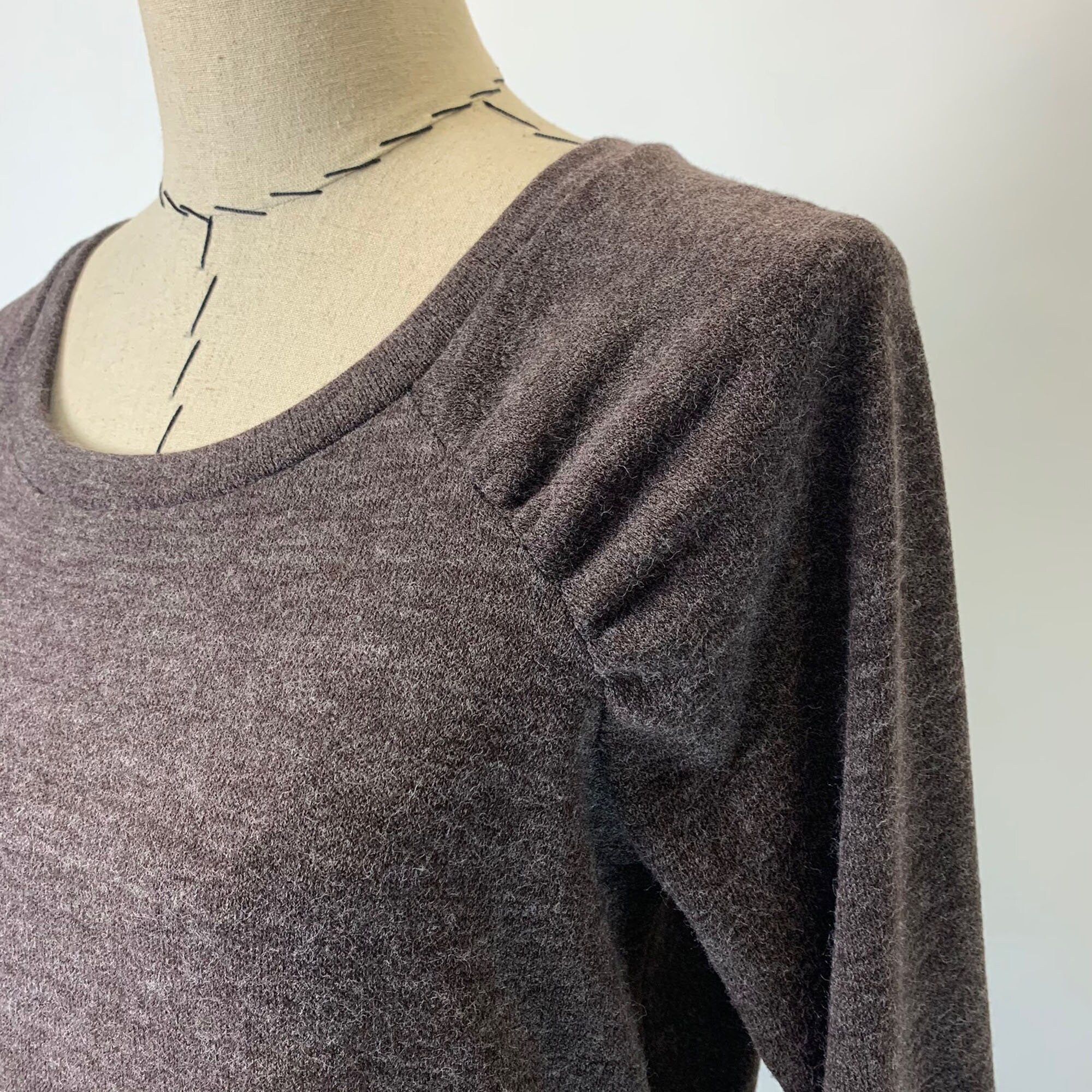 Trish Newbery Design - Fia Gathered Sleeve Raglan - XXS-4XL - PDF Sewing Pattern - With Waistband & Tie - YouTube SewALong