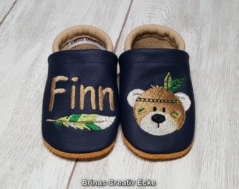 Krabbelschuhe, Lederpuschen,  Bär Federn ,mit Namen