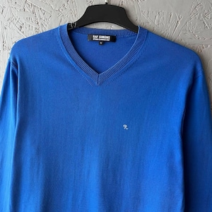 Raf Simons Spring Summer 2007s Men's V-Neck Knit Sweater Rare Cotton Sweater Small Logo Size 52(M-L) Color Blue