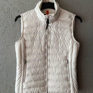 Parajumpers Dodie Lightweight Down Vest Women&#39;s Outdoor Padded Zip Vest PJS Logo Patch Size L Color White
