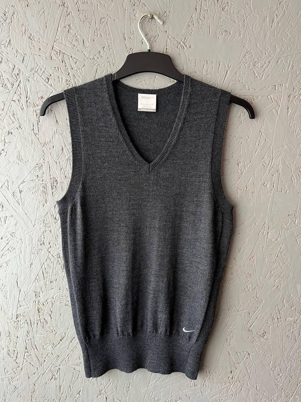 nike sweater vests