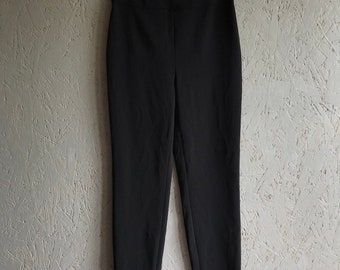 Rare Boutique Moschino Broek (Dames Broek) Maat I-40 D-34 F-36 GB-8 USA-6 Zwart Kleur