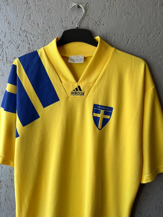 Vintage 1992-94s Sweden Adidas Equipment Football Jersey Size L