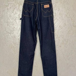 Vintage 80-tals WRANGLER Dam Cowboy Western USA Denim Jeans Arbetsbyxor Läderlapp Logotyp Storlek 26 x 36 Färg Marinblå Indigo bild 7