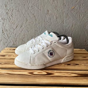 Vintage Reebok NPC Insignia Classic Tennis Sneakers Retro Shoes Size 40 US-9 UK-7 Color White Green