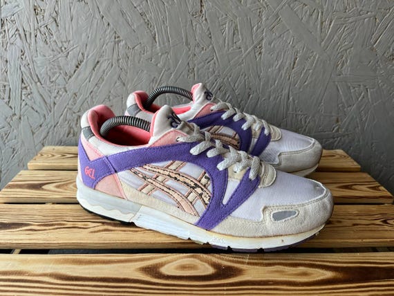 Vintage 90s ASICS GEL Sneakers Men's Rare Running Trainers Shoes