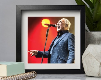 Impresión original de alta calidad de Tom Jones de 8" x 8"