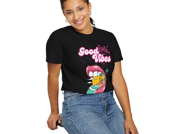 ユニセックス ガーメントダイ グッドバイブス Tシャツ