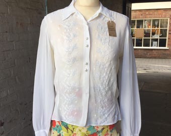 1930年代の刺繍入りアイボリーレーヨンクレープブラウス