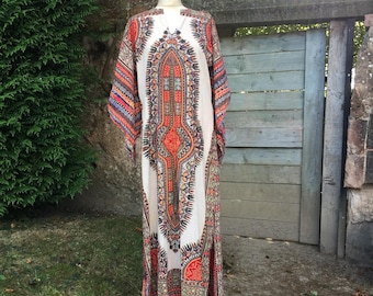 1970年代のコットンパキスタン曼荼羅プリントカフタンマキシドレス