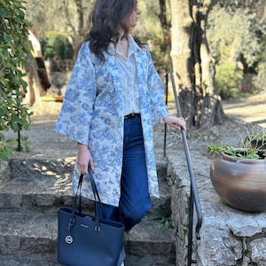Toile de Jouy Kimono für Damen, personalisierter Bademantel, Bademantel für Erwachsene, Tunika in Übergröße, elegantes Geschenk für Sie