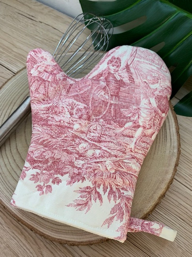 Kitchen glove in 100% cotton French Toile de Jouy and heat-resistant lining Rouge -9