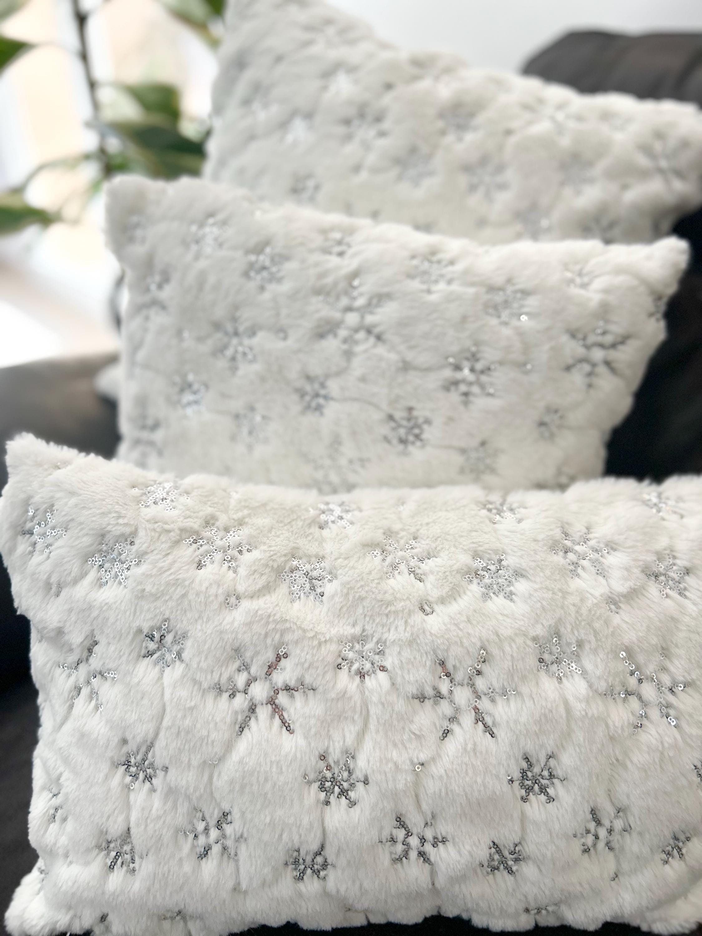 冬の刺繍入りクッションカバー、クリスマスクッション、クリスマス