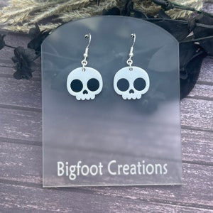 Cute Skull Earrings, Playful Skull Jewelry, Mini Skull Earrings, Gothic Skull Earrings, Whimsical Halloween Accessories, Kawaii Earrings