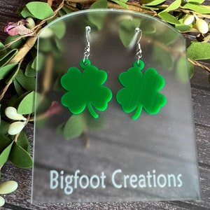 Shamrock Earrings, St Patrick’s Day Earrings, Green Earrings Dangle
