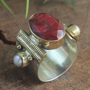 Indian Ruby & Pearl Ring, Ruby Ring, Wide Band Ring, Flower Textured Ring, Two Tone Ring, Statement Ring, Fresh Water Pearl Ring For Her