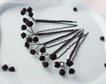 Black flower Gothic wedding hair pins, Goth bridal hair piece for bride, babys breath clip