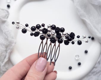 Black pearl Gothic wedding hair comb, Flower bridal hair piece, babys breath bridesmaid clip