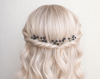 Black flower bridal hair pins, Gothic wedding hair piece for bride, babys breath clip