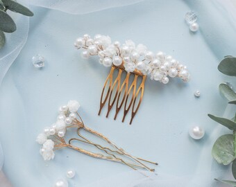Pearl bridal headpiece, Small flower hair comb, Wedding hair pins, bride clip
