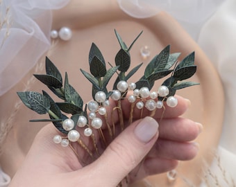 Eucalyptus Bridal hair pins, Greenery Floral wedding headpiece, bridesmaid flower hair piece