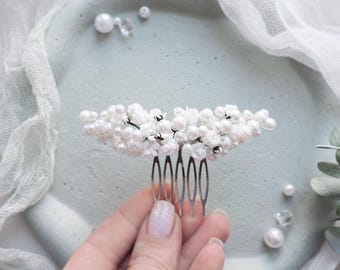 Pearl Bridal headpiece, Flower hair comb, Wedding babys breath piece, Bride clip