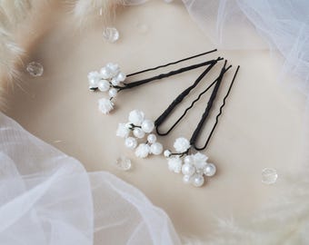 Bridal hair pins, Pearl Wedding babys breath hair piece, Bride clip Flower headpiece