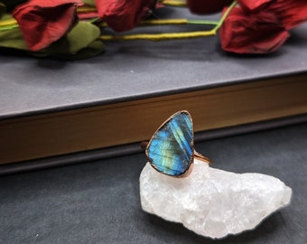 Size 6.5 Labradorite Ring, Electroformed Jewelry, Witchy Jewelry, Raw Crystal Jewelry, Anniversary Present, Unique Engagement Ring for Her