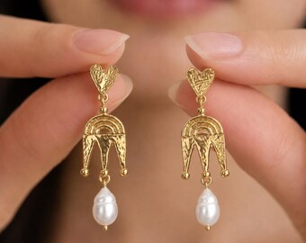 Pendientes colgantes de perlas y corazón de oro hechos a mano, joyería barroca vintage.