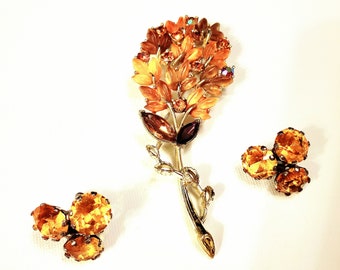 Vintage Signed Lisner Demi Parure Molded Amber Lucite Leaves Brooch Earrings Set