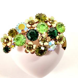 Vintage Juliana D&E Green Aurora Borealis Rhinestone Enamel Flower Brooch Pin
