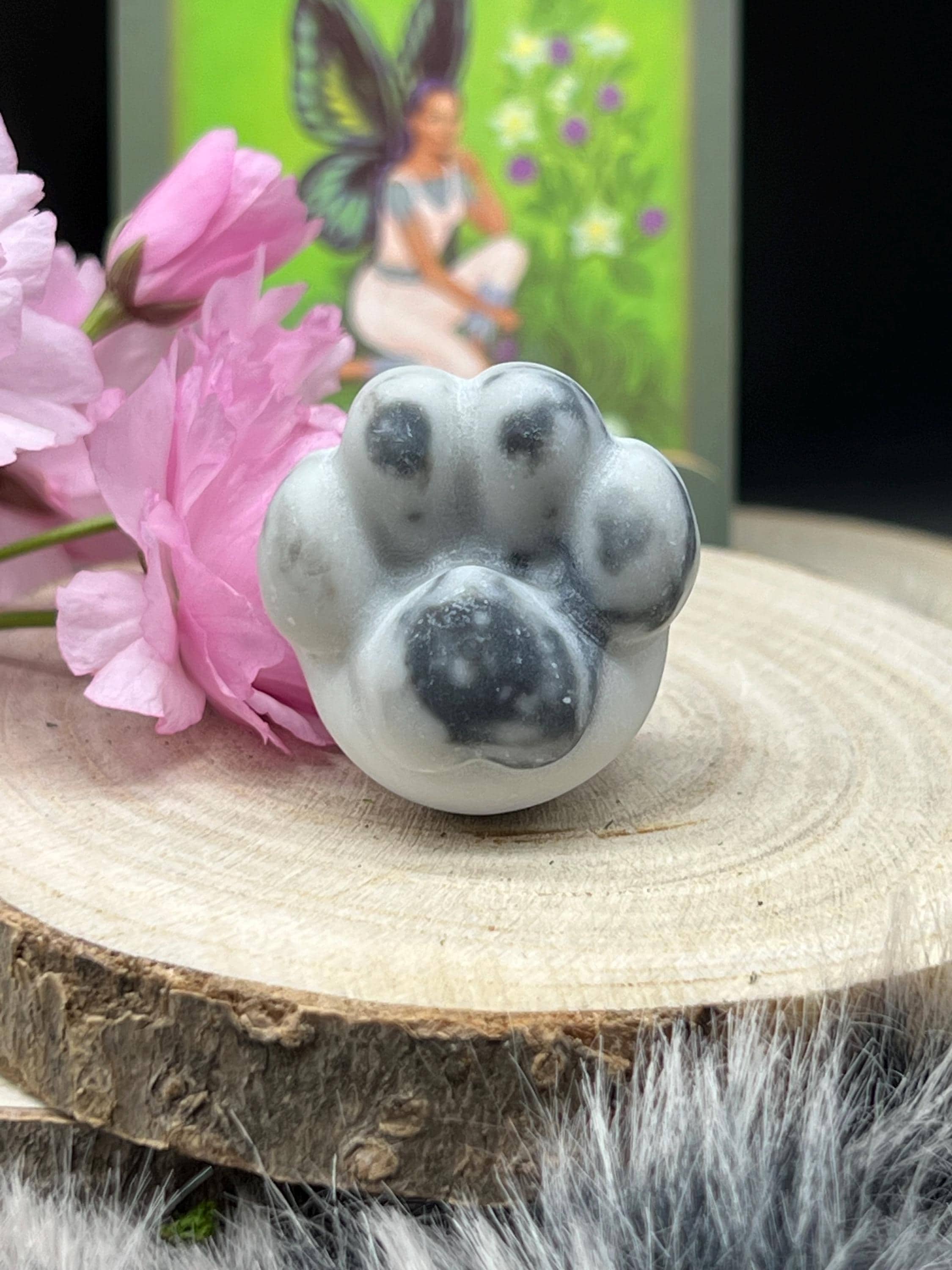 Cute paw made of Yin Yang stone black and white