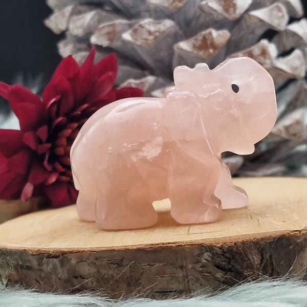 Entzückender Kristall Elefant Figur aus Rosenquarz - rose quartz crystal elephant carving