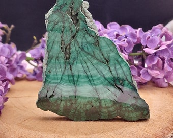 Belle tranche de cristal de malachite, section transversale, pierre brute polie - tranche de dalle de cristal de malachite brute polie