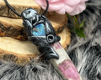 Bezauberndes rosa Turmalin Edelstein Elfen Amulett mit Labradorit - Kristall Anhänger Kette - pink tourmaline fairy amulet  crystal pendant