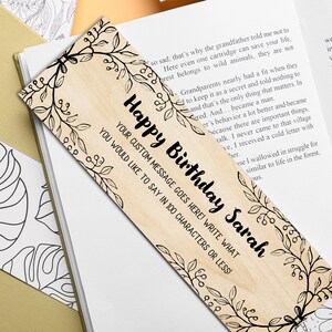 Marcador de tarjeta de cumpleaños / Tarjeta de cumpleaños personalizada para ella / Marcador de madera / Idea de regalo única / Regalo de cumpleaños / Personalizado