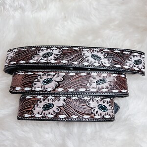 Hand Tooled White whipstitched Daisy Leather Western Dog Collar Cow Dog Farm Dog