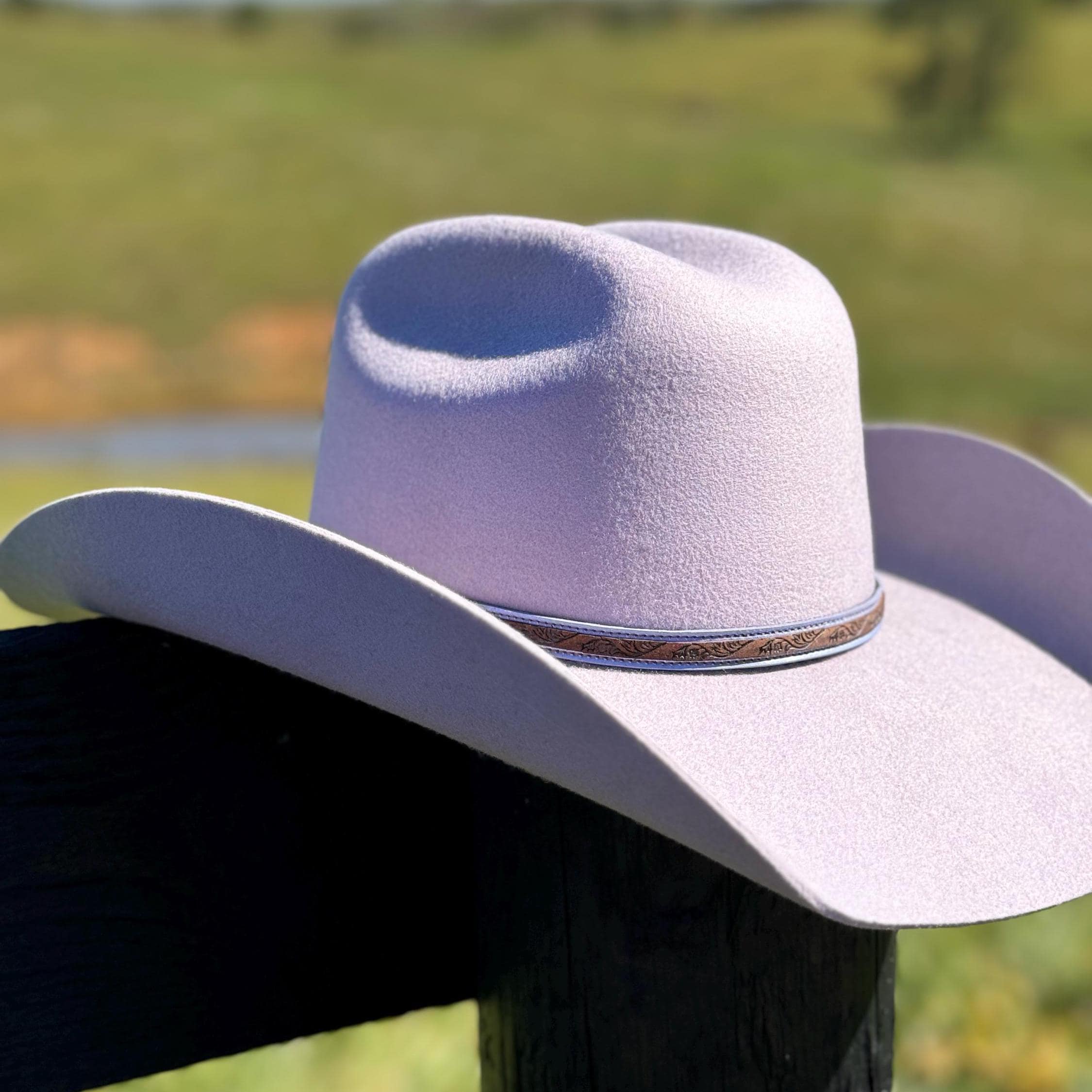 Lavender Wool Cowboy Hat: Western Cattleman Style, 4 1/8" Brim