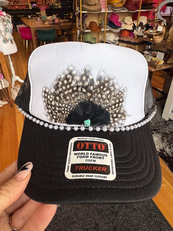 Western Feather Fan Trucker Hat With Turquoise & Pearl  display picture 2